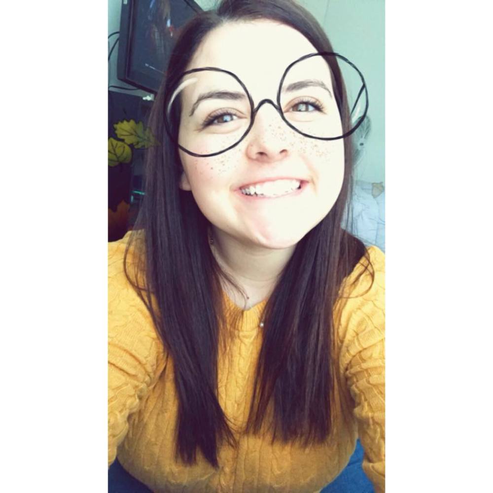 Meet your Posher, Kira